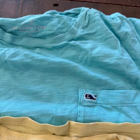 3 pack Vineyard Vines Pocket Tees - Picture 4 of 5